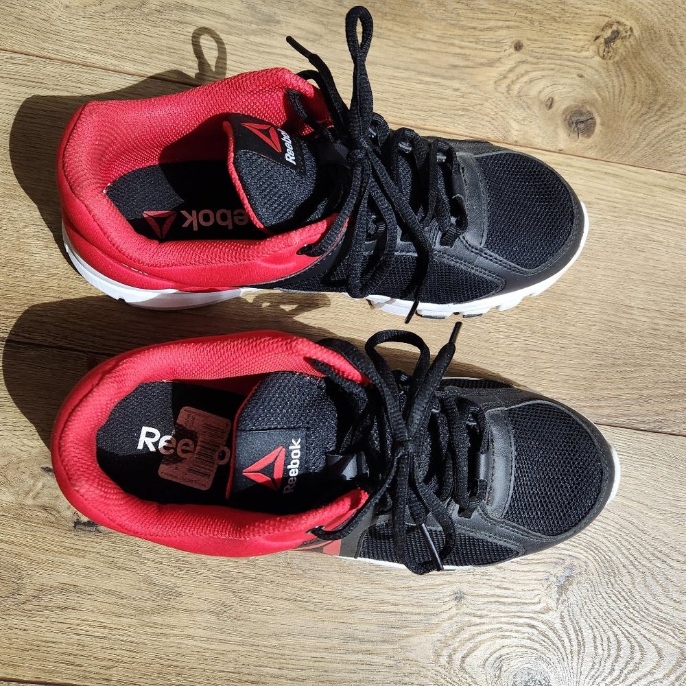 Reebok Sport YOURFLEX TRAIN 9.0 CN0763 Red  and Black - Size Youth 5.5